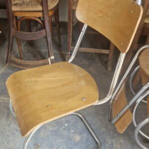 Lot de 4 chaises vintage cantilever