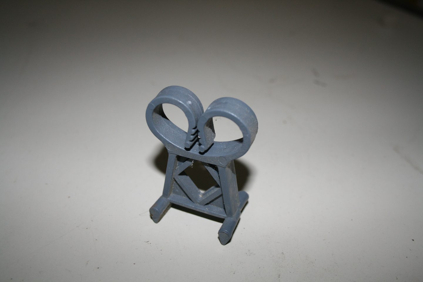 Cale d'armature plastique grise type papillon 65 mm