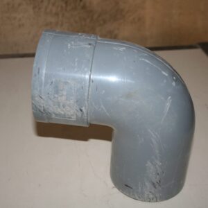 Coude PVC 90° Ø100 mâle-femelle gris, réemploi avec rayures