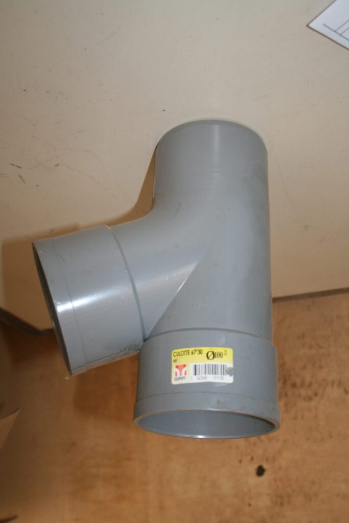 Culotte PVC 67°30 Ø100 mâle-femelle GIRPI avec étiquette jaune