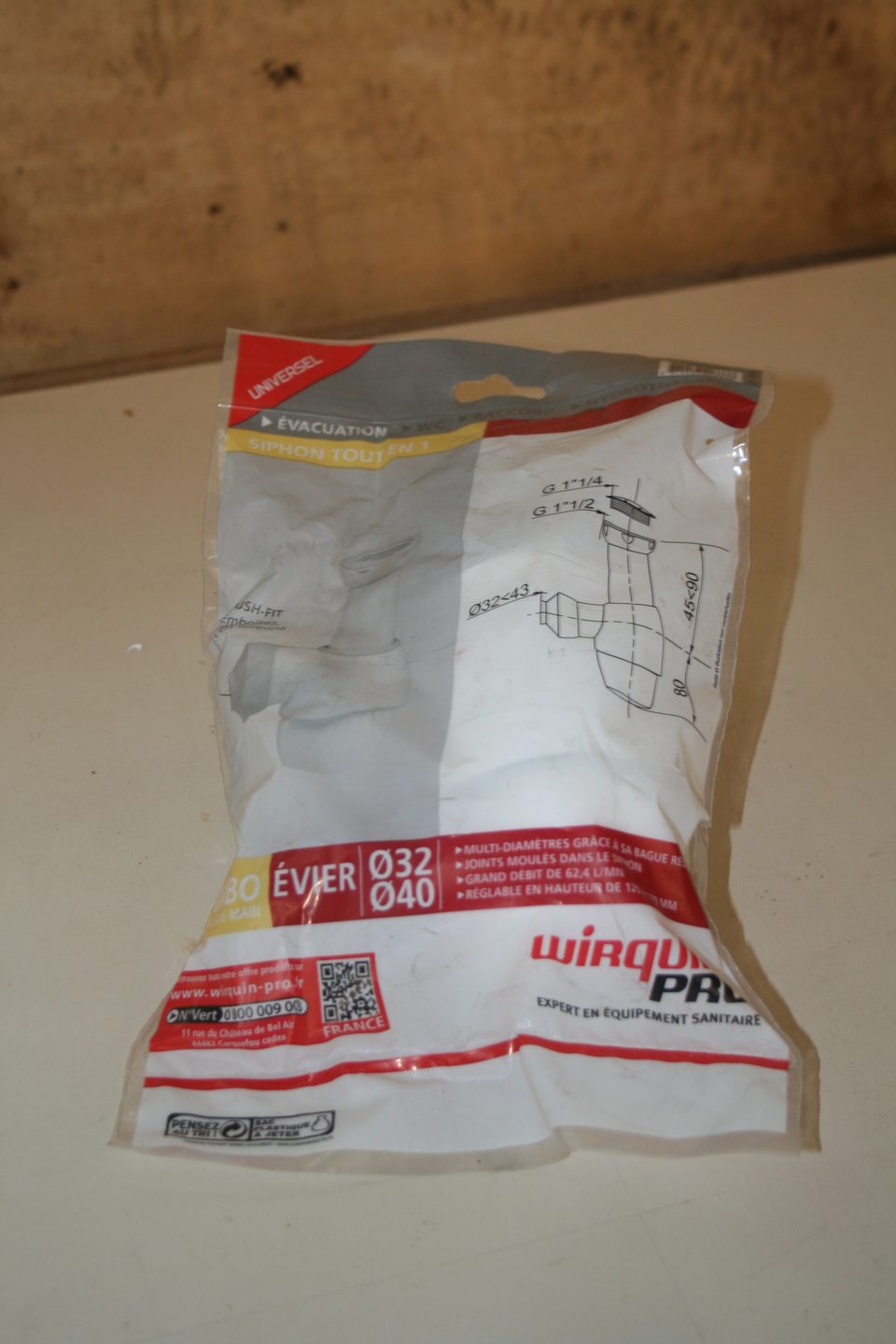 Siphon universel tout en 1 Wirquin Pro Ø32 Ø40 dans son sachet
